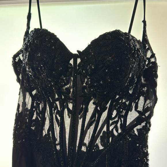 PromGirl Sheer Corset Long Sweetheart Dress. Size 10 - Picture 4 of 9